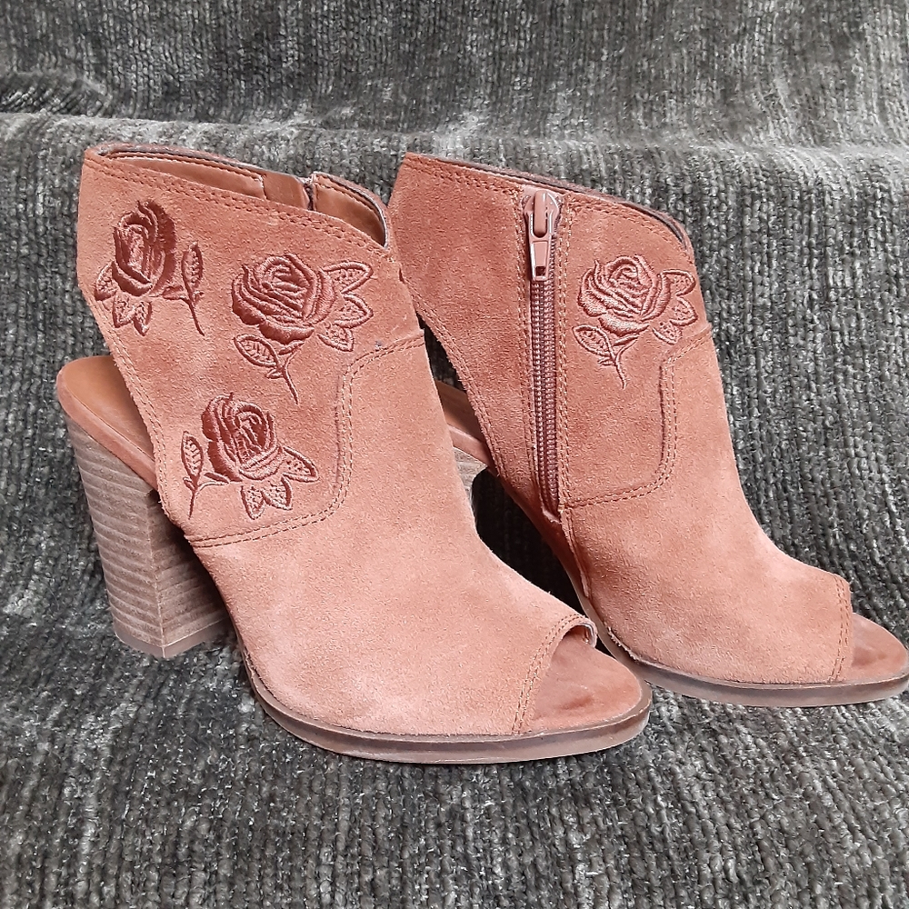 Lucky Brand Open Toe / Heel Booties NWOT size 6